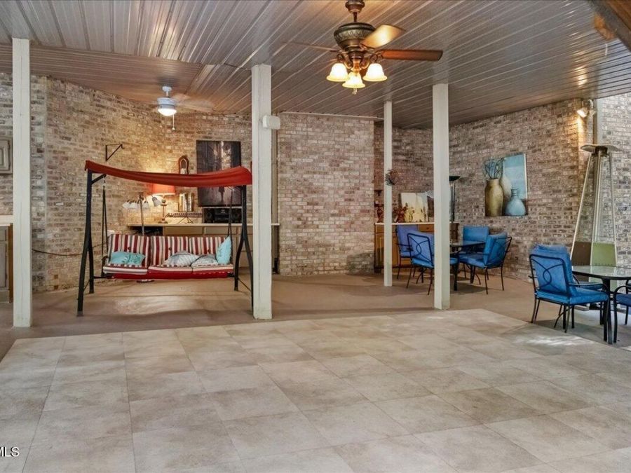 Property Image 104