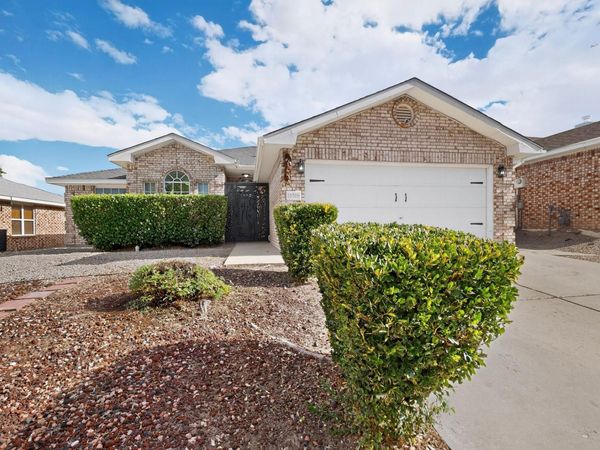 10308 Connemara Drive SW, Albuquerque, NM 87121