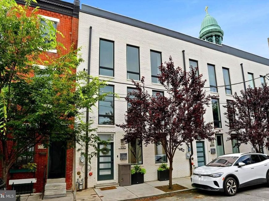 930 S Beulah Street, Philadelphia, PA 19147 Main Photo