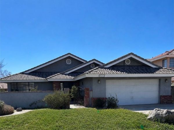 14397 Ironsides Lane, Helendale, CA 92342