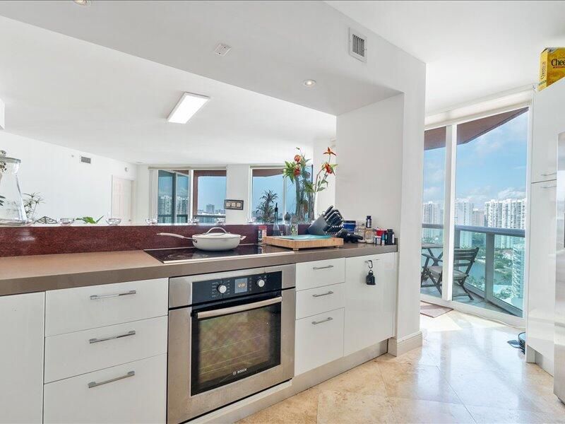 3370 SW Hidden Bay Drive, Unit 2409, Aventura, FL 33180 Photo