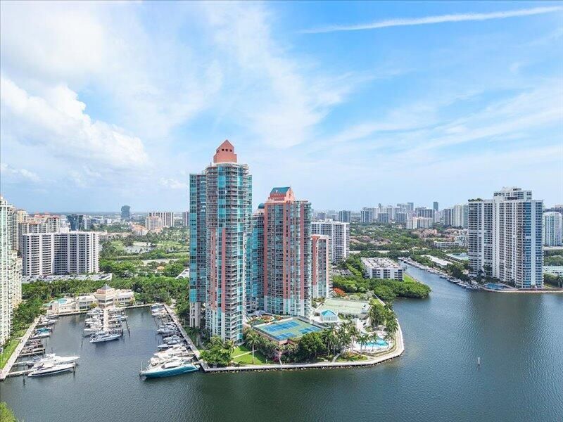 3370 SW Hidden Bay Drive, Unit 2409, Aventura, FL 33180 Photo