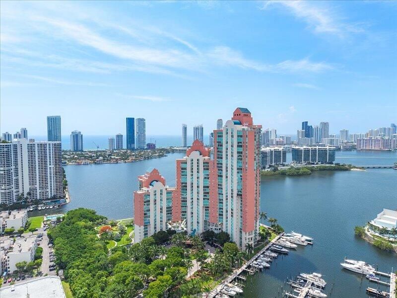 3370 SW Hidden Bay Drive, Unit 2409, Aventura, FL 33180 Photo