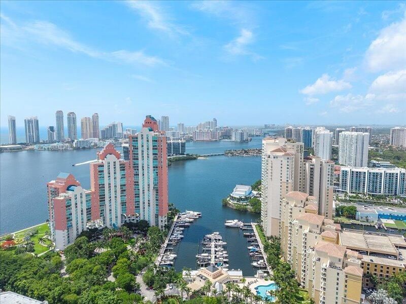 3370 SW Hidden Bay Drive, Unit 2409, Aventura, FL 33180 Photo