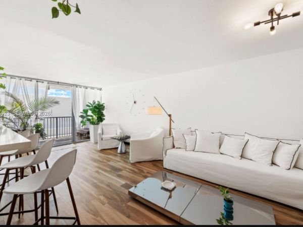 2655 Collins Ave , Unit 504, Miami Beach, FL 33140