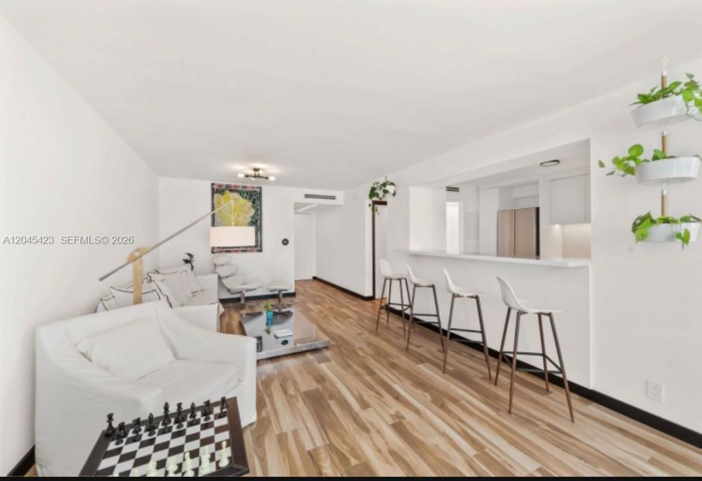 2655 Collins Ave , Unit 504, Miami Beach, FL 33140 Photo