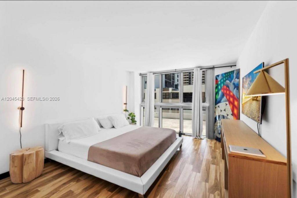2655 Collins Ave , Unit 504, Miami Beach, FL 33140 Photo