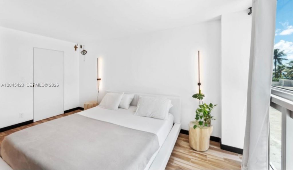 2655 Collins Ave , Unit 504, Miami Beach, FL 33140 Photo