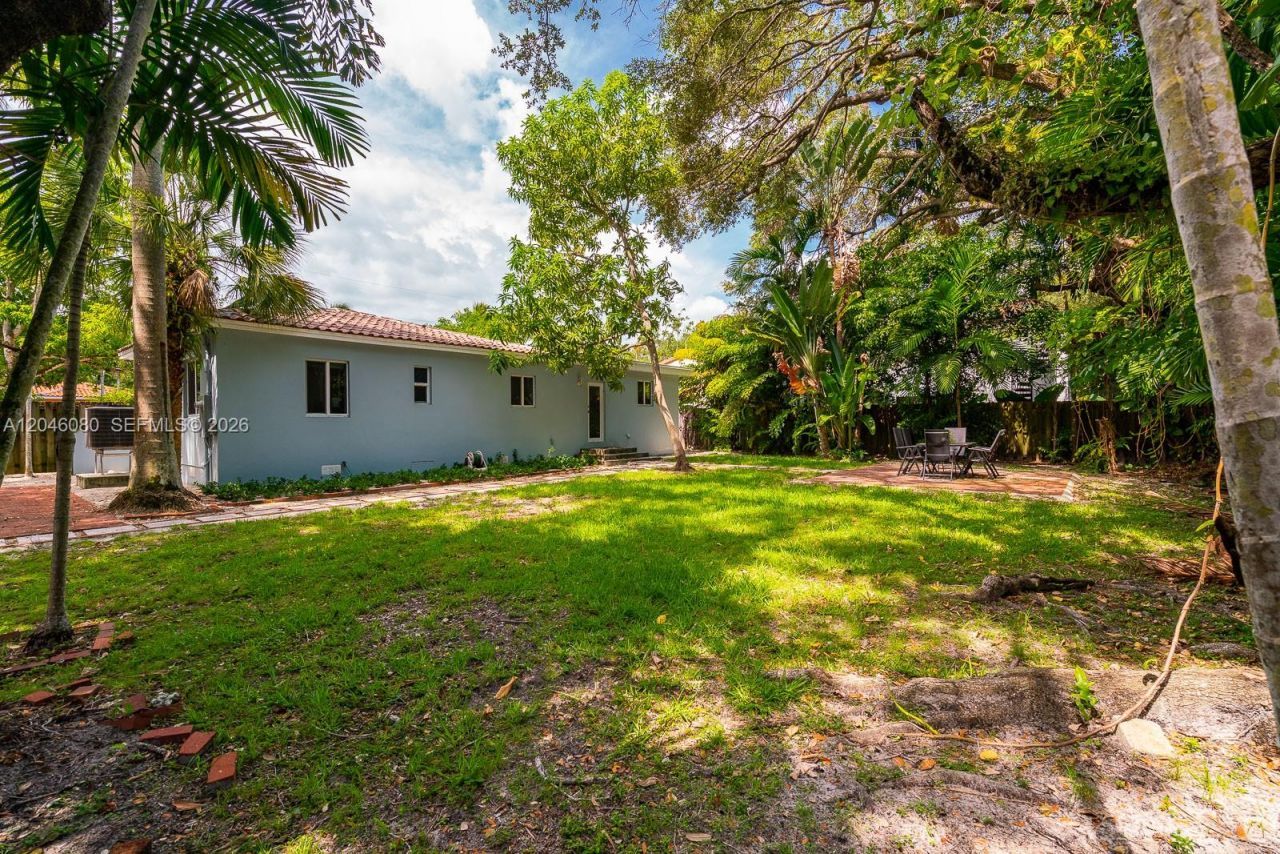 2215 Tequesta Ln , Miami, FL 33133 Photo