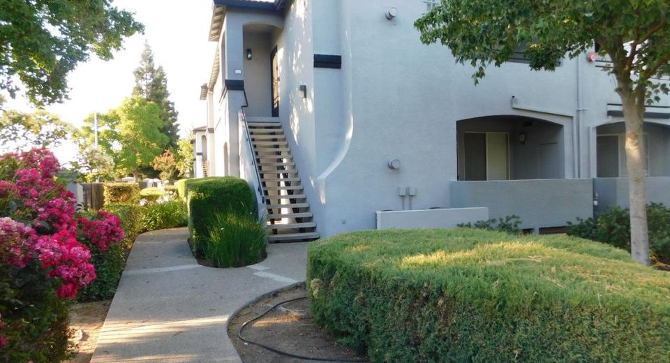 5201 W Laguna Oaks Dr #15, Unit 15, Elk Grove, CA 95758 Photo