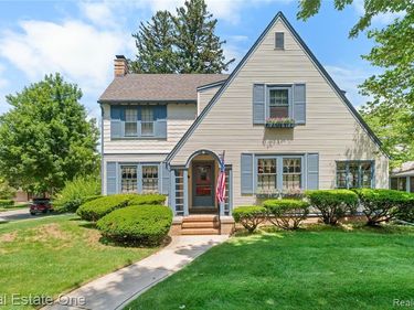23760 Hudson Street, Dearborn, MI 48124