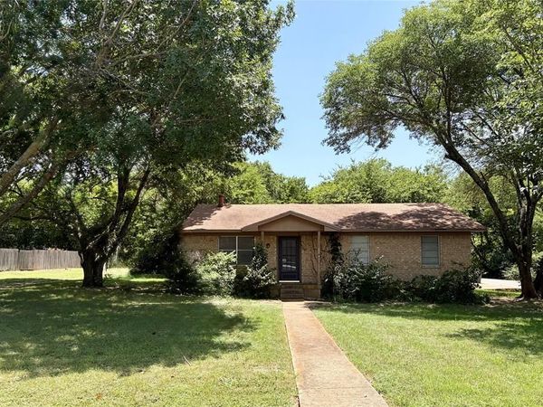223 Sperry Lane, Red Oak, TX 75154