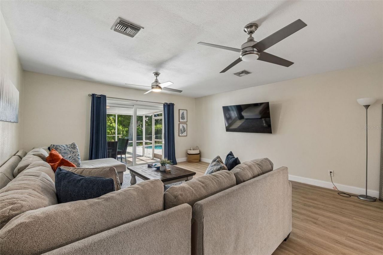 3282 Honeysuckle Rd , Largo, FL 33770 Photo