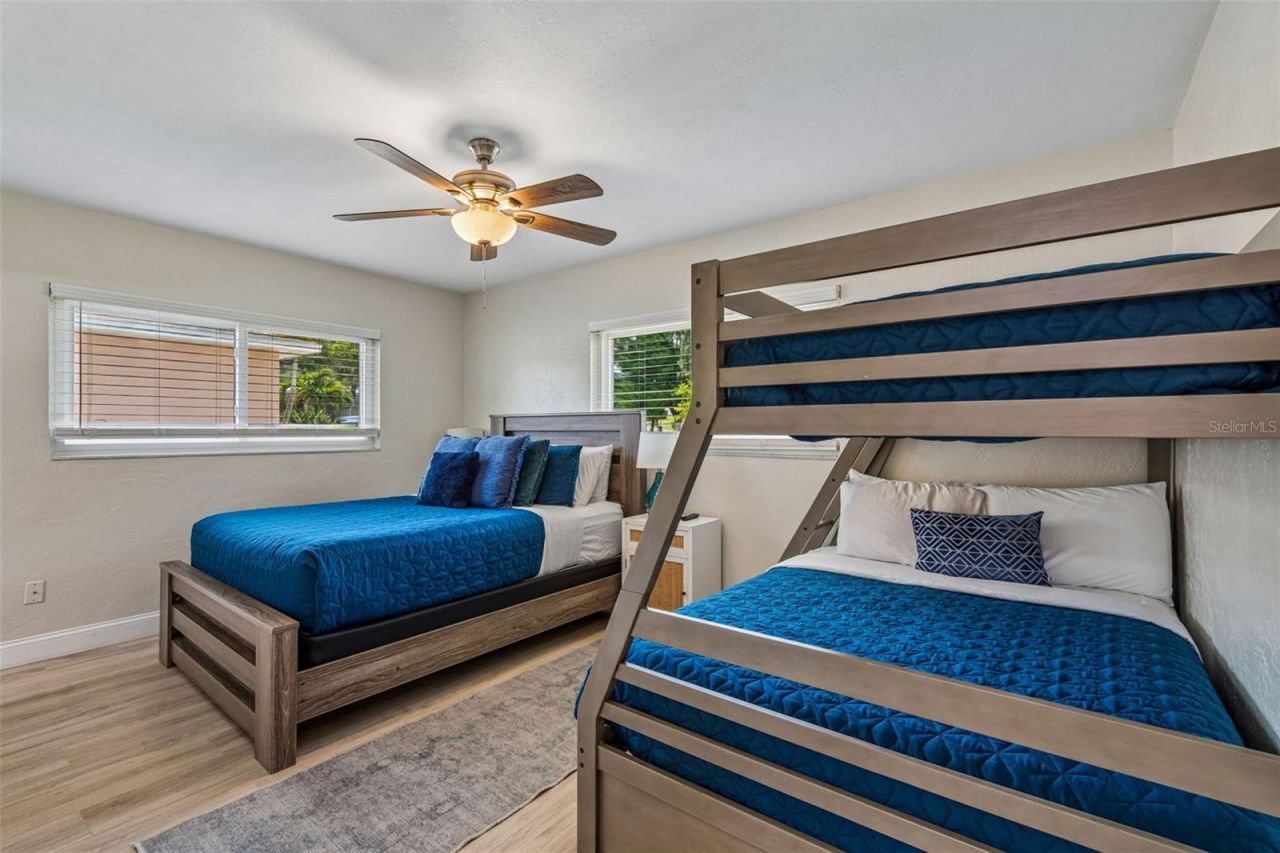 3282 Honeysuckle Rd , Largo, FL 33770 Photo