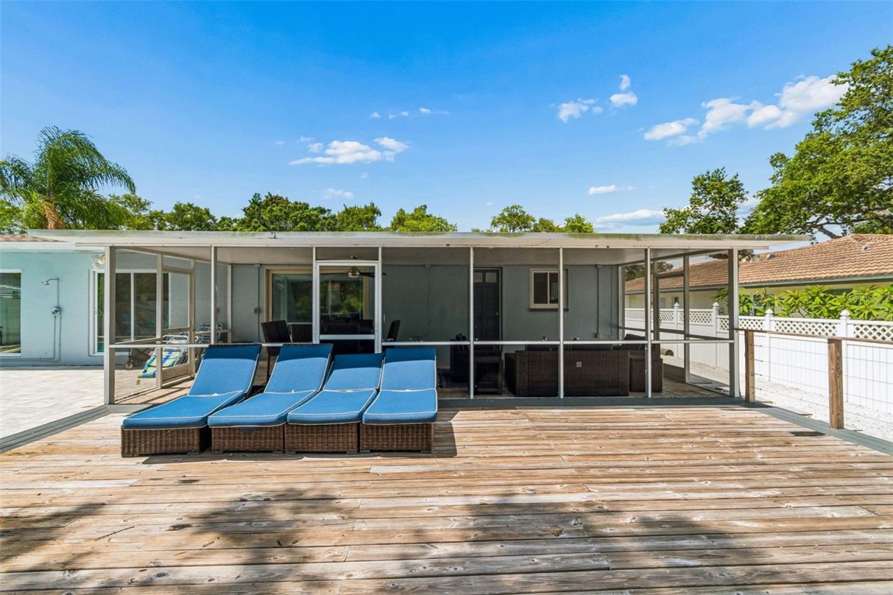 3282 Honeysuckle Rd , Largo, FL 33770 Photo