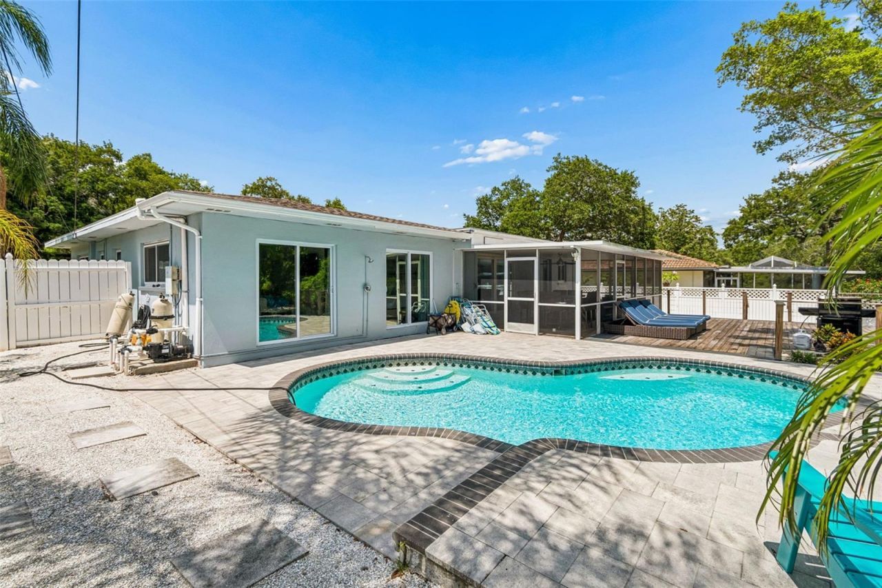3282 Honeysuckle Rd , Largo, FL 33770 Photo