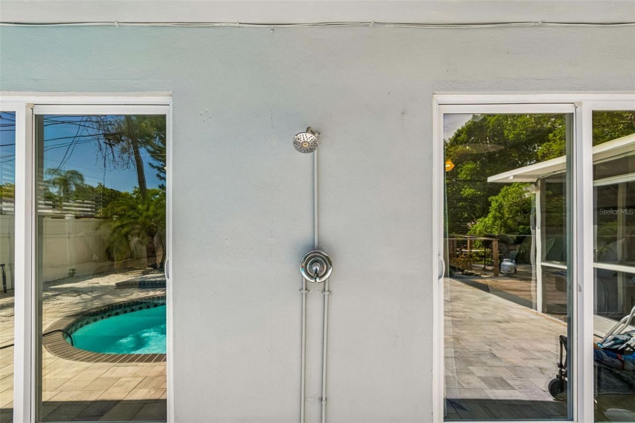 3282 Honeysuckle Rd , Largo, FL 33770 Photo
