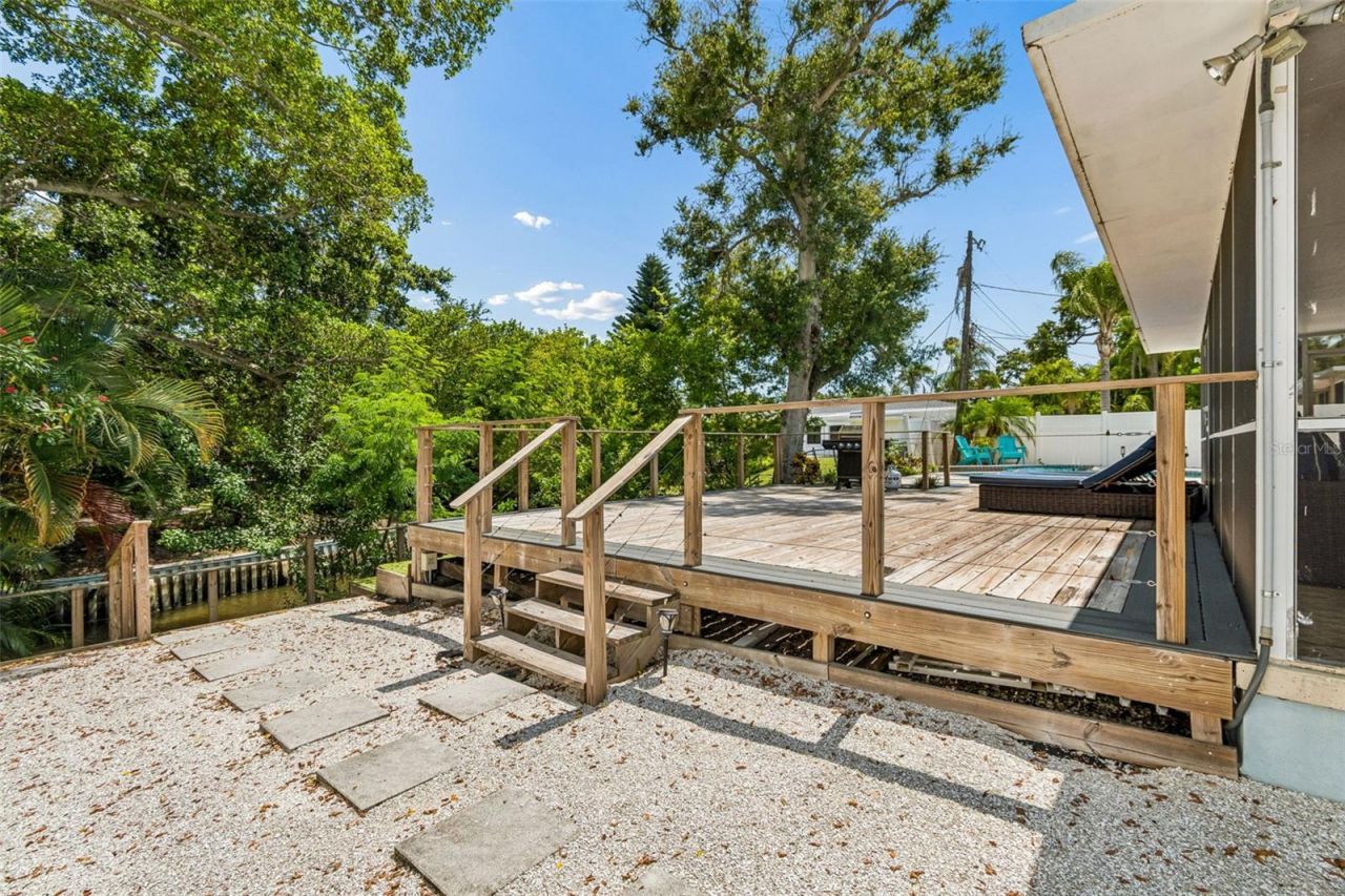 3282 Honeysuckle Rd , Largo, FL 33770 Photo