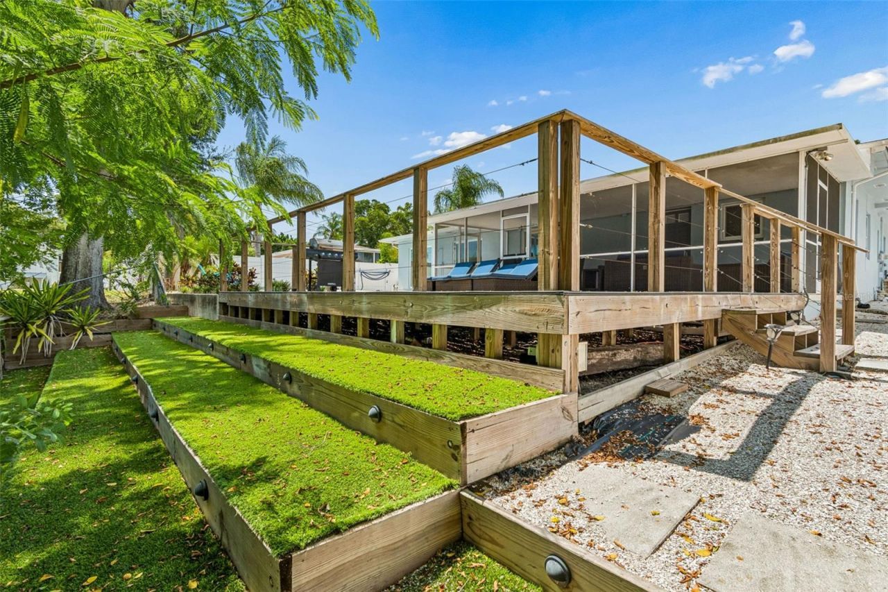 3282 Honeysuckle Rd , Largo, FL 33770 Photo