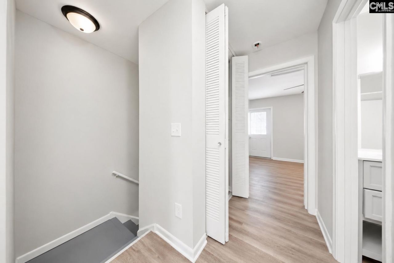 308 Percival Road Photo 12