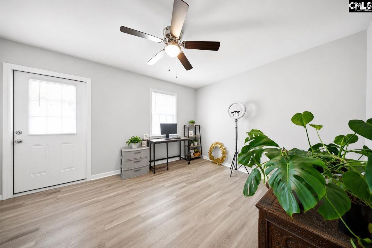 308 Percival Road Photo 14