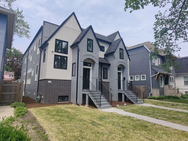 2106 Darrow Avenue , Evanston, IL 60201