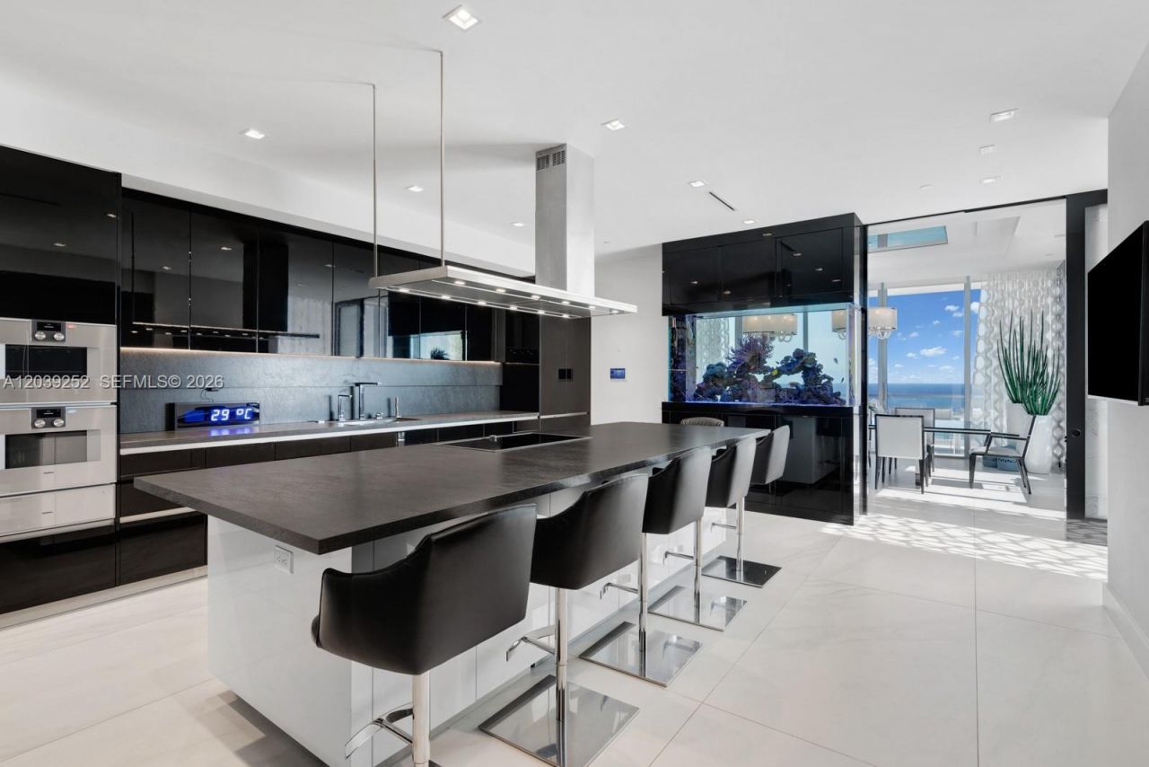 18501 Collins Ave, Unit 2304, Sunny Isles Beach, FL 33160 Photo