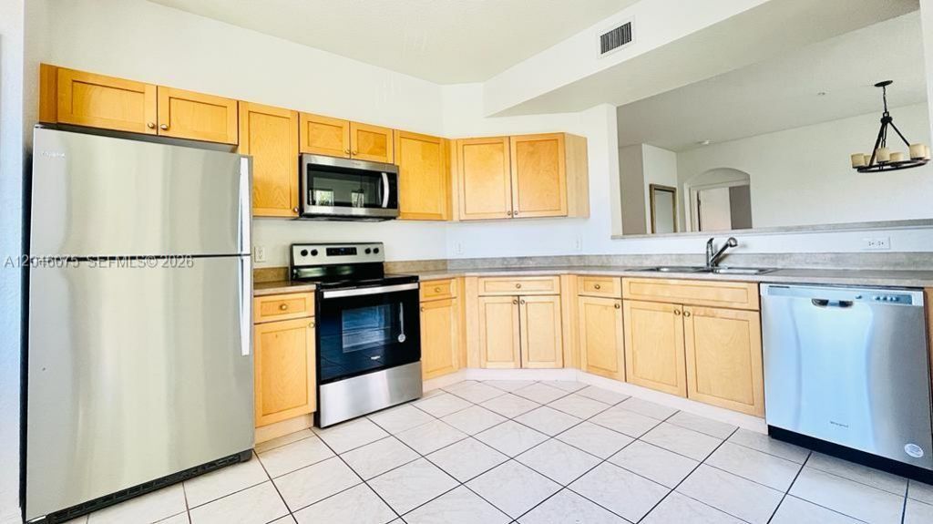 11029 Legacy Blvd , Unit 303, Palm Beach Gardens, FL 33410 Photo