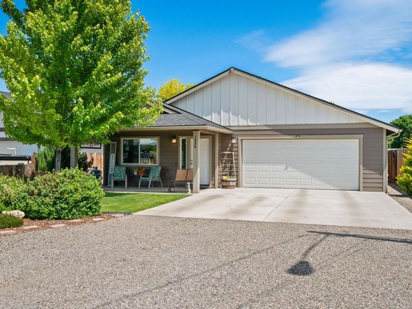 1238 NW Seehale Avenue, Prineville, OR 97754