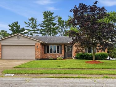 718 Greyhound Drive, New Lebanon, OH 45345