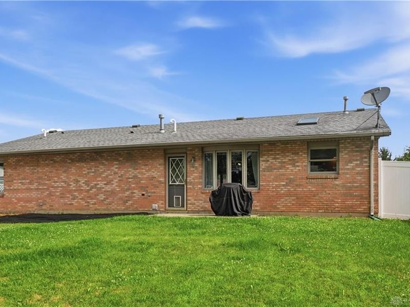 718 Greyhound Drive, New Lebanon, OH 45345 Photo 15