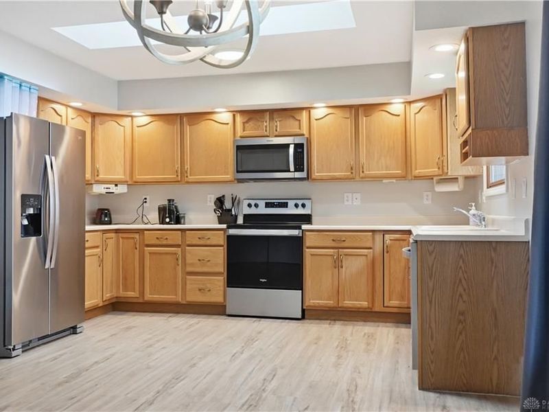 718 Greyhound Drive, New Lebanon, OH 45345 Photo 7