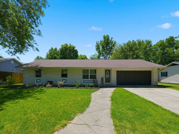 3822 Shannon Drive, Fort Wayne, IN 46835