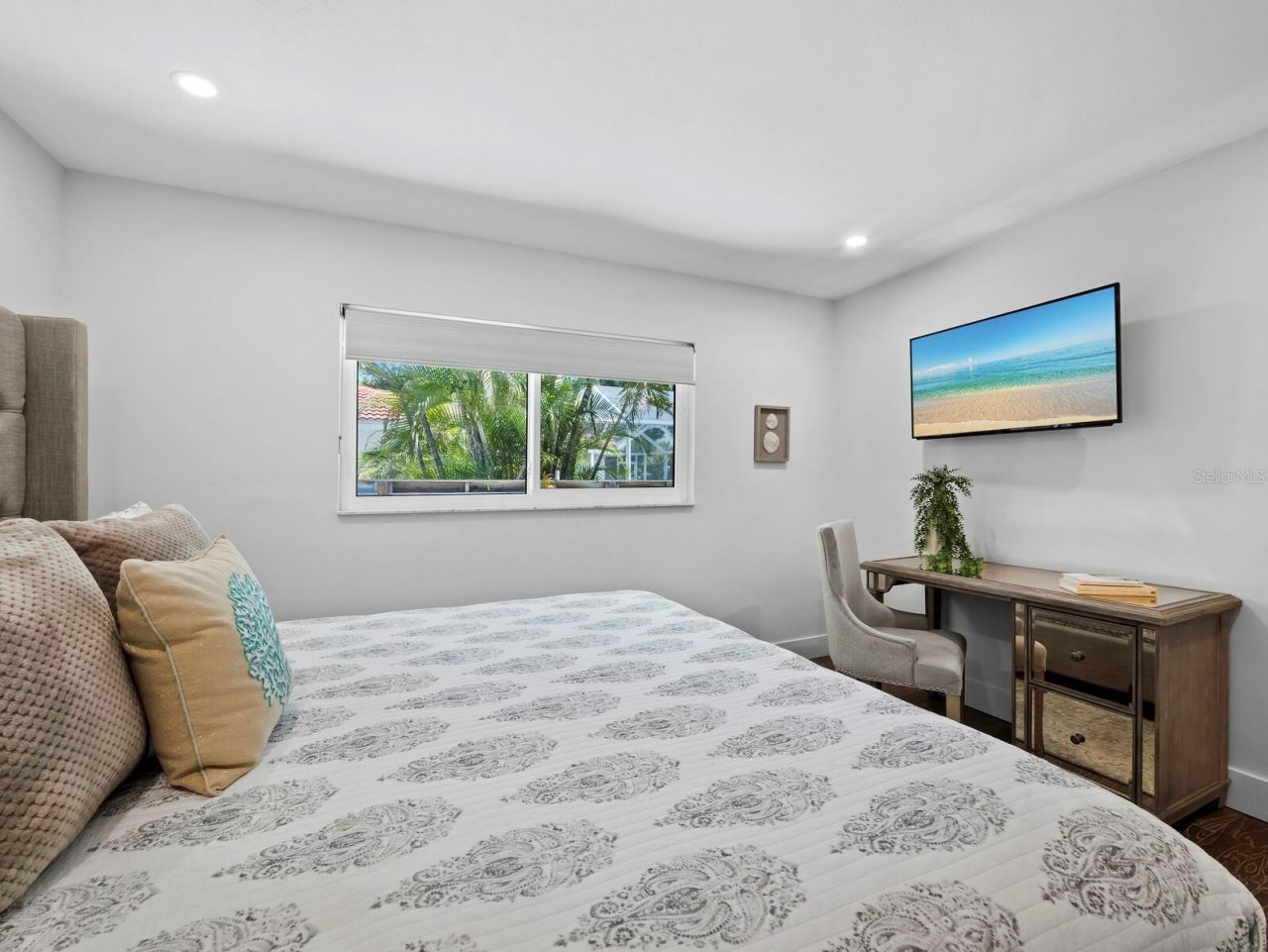 622 Tropical Circle, Sarasota, FL 34242 Photo
