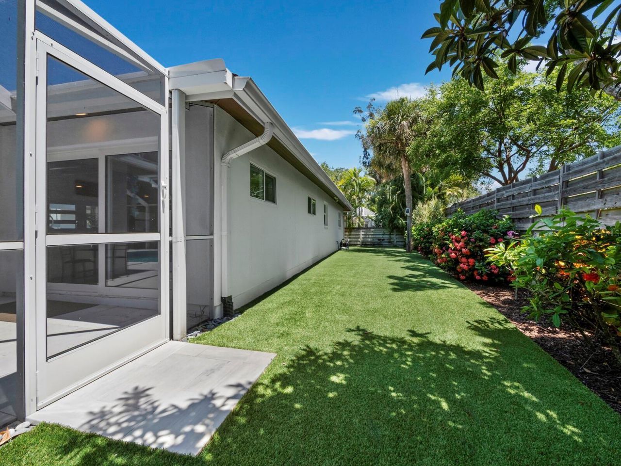 622 Tropical Circle, Sarasota, FL 34242 Photo
