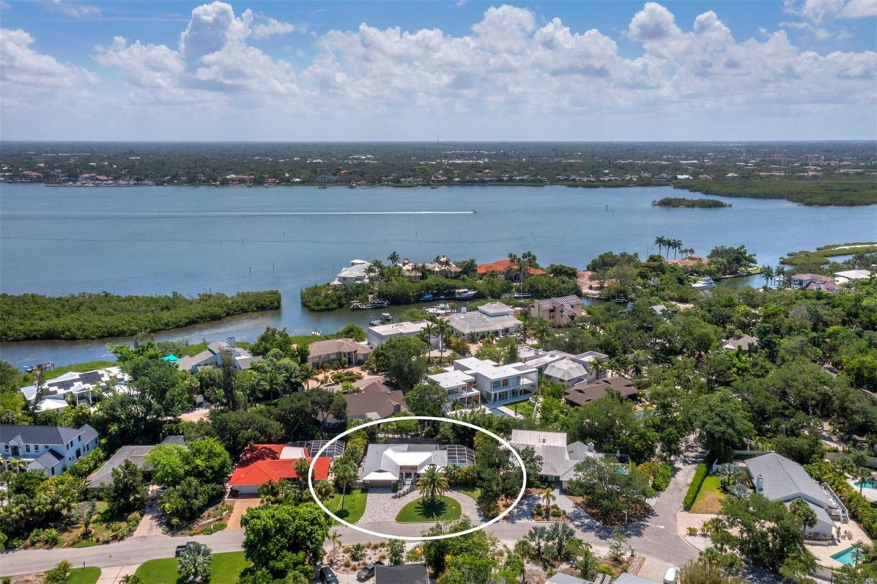 622 Tropical Circle, Sarasota, FL 34242 Photo