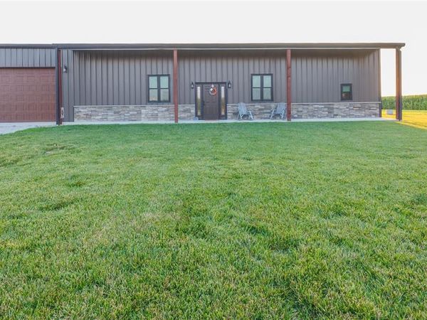 743 N 1100 Street, Shobonier, IL 62885