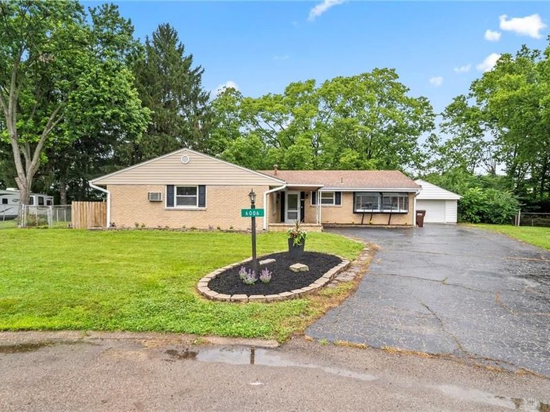 6006 Hyacinth Court, Miami Township, OH 45449 Photo 2