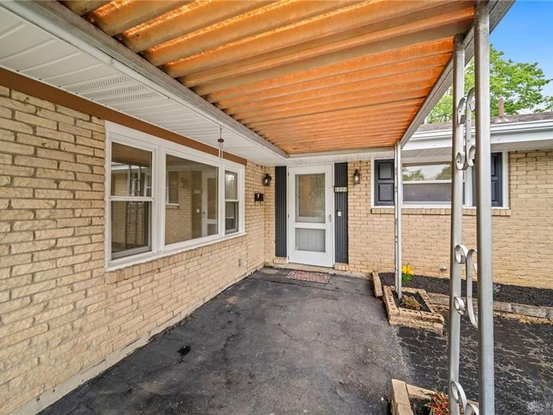 6006 Hyacinth Court, Miami Township, OH 45449 Photo 4
