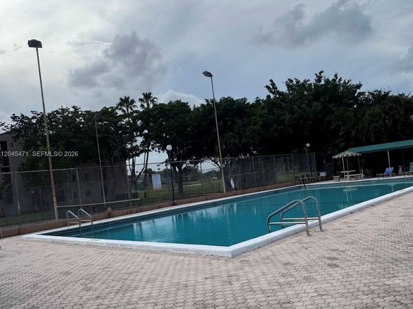 7591 NW 1st St, Unit 403, Margate, FL 33063