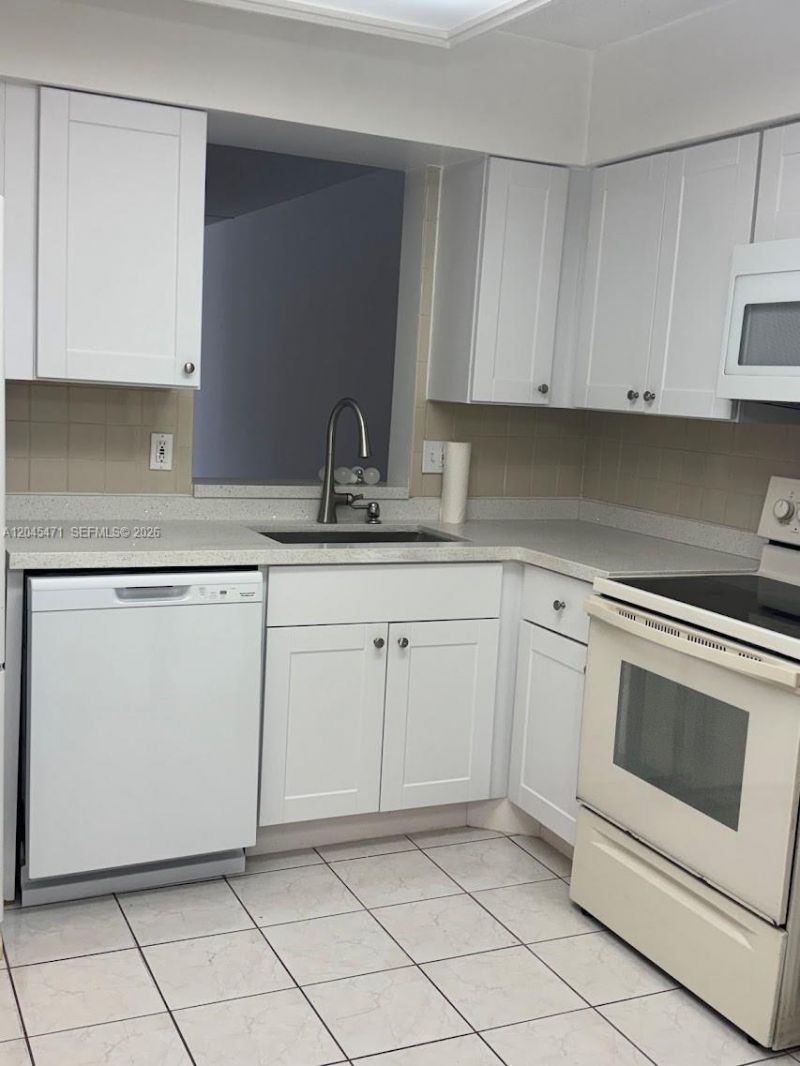 7591 NW 1st St, Unit 403, Margate, FL 33063 Photo
