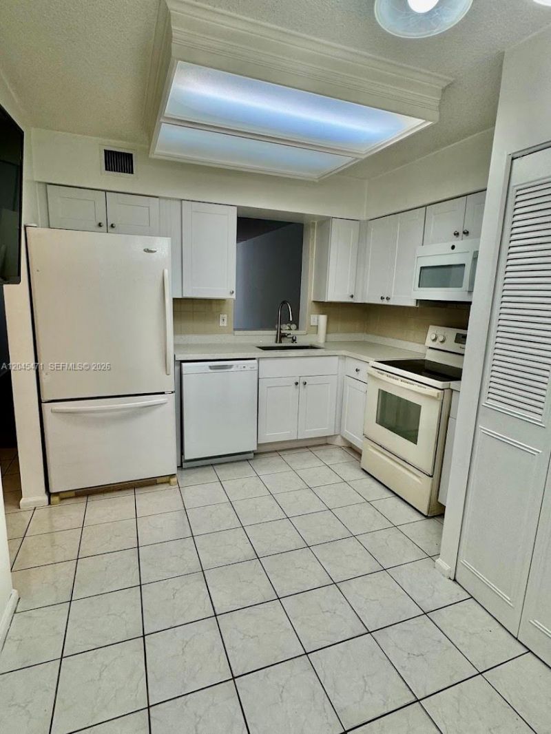 7591 NW 1st St, Unit 403, Margate, FL 33063 Photo
