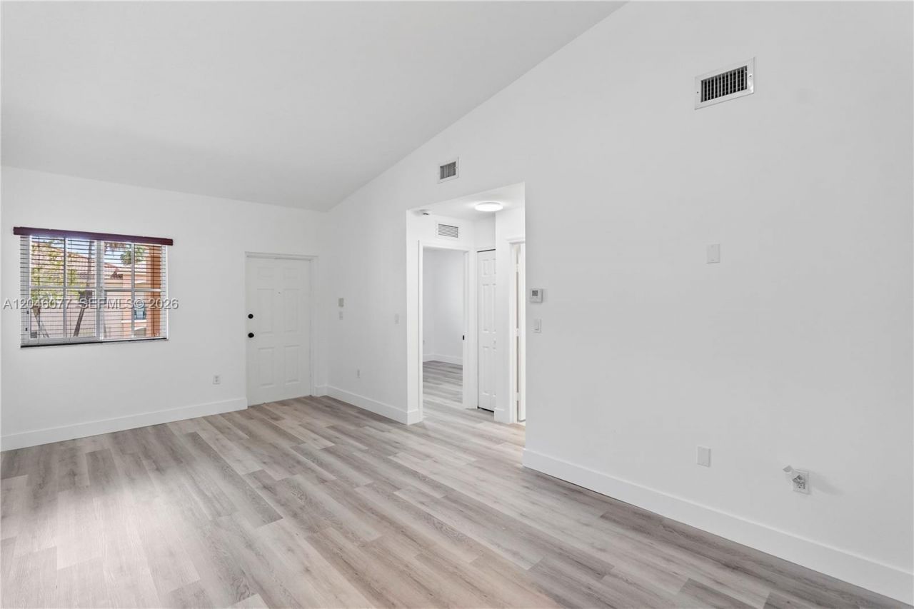 2930 SE 12th Rd , Unit 204-31, Homestead, FL 33035 Photo