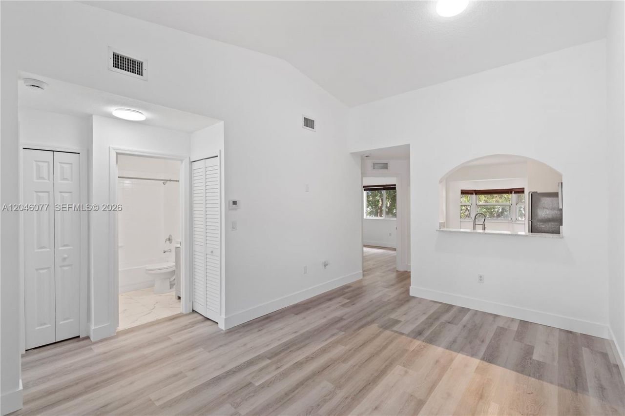 2930 SE 12th Rd , Unit 204-31, Homestead, FL 33035 Photo