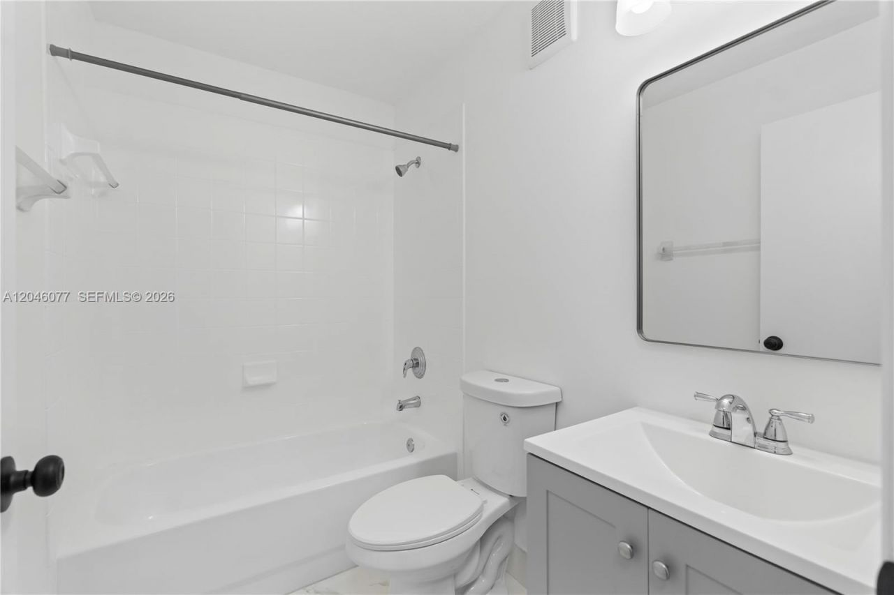 2930 SE 12th Rd , Unit 204-31, Homestead, FL 33035 Photo