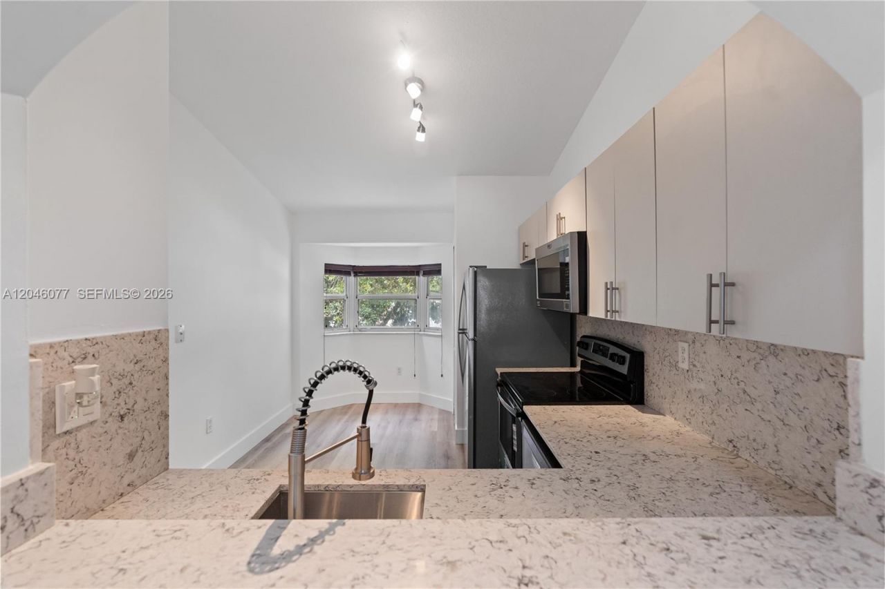 2930 SE 12th Rd , Unit 204-31, Homestead, FL 33035 Photo