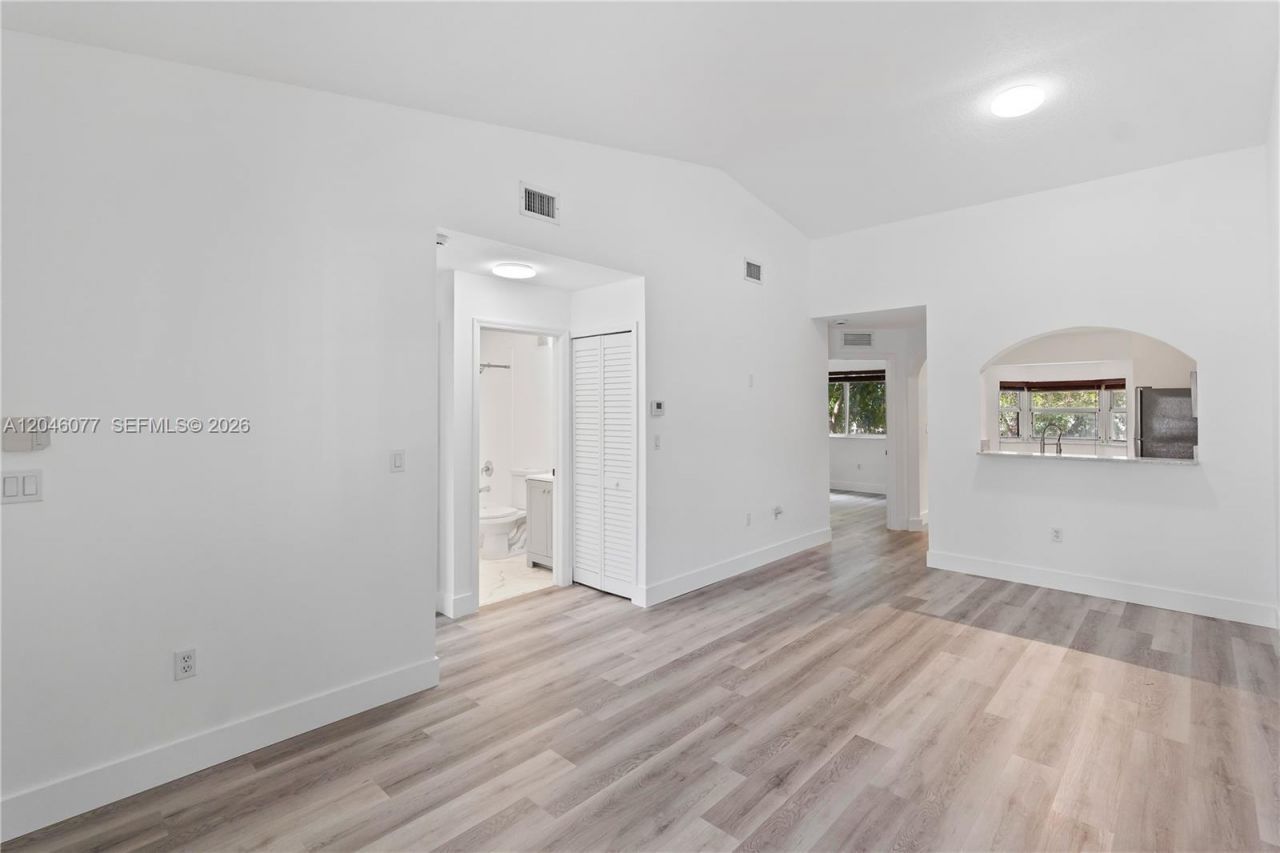 2930 SE 12th Rd , Unit 204-31, Homestead, FL 33035 Photo