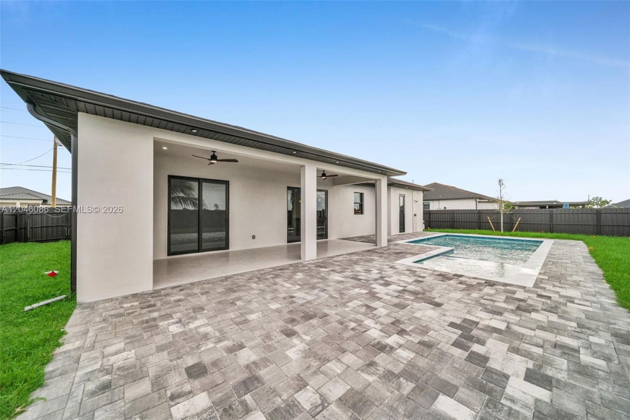 1049 Embers Pkwy W, Cape Coral, FL 33993 Photo