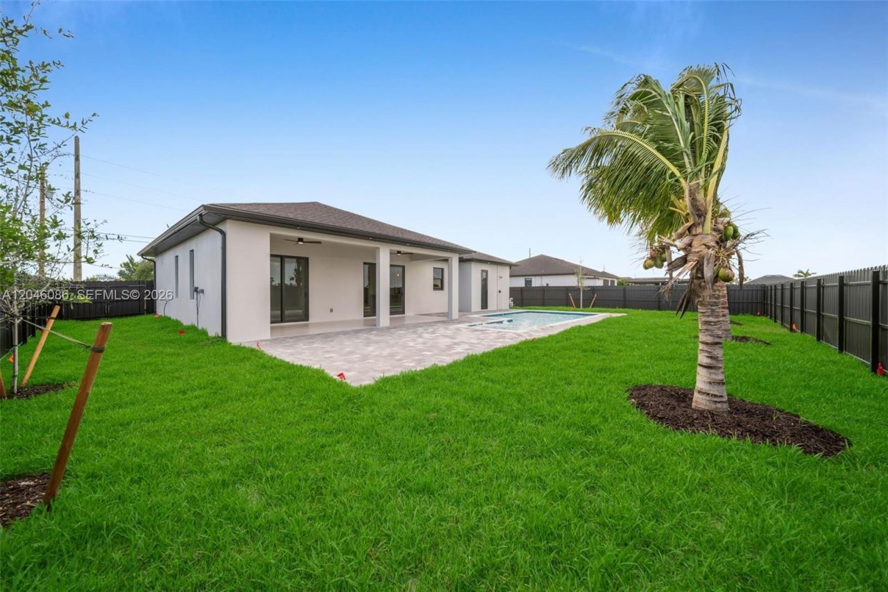 1049 Embers Pkwy W, Cape Coral, FL 33993 Photo