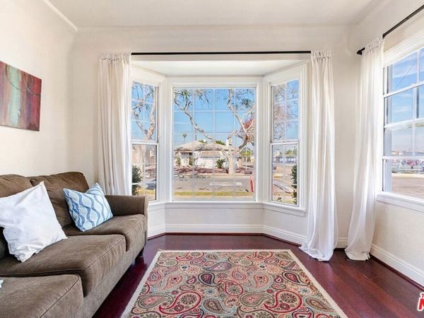 2900 W 80th Street, Inglewood, CA 90305